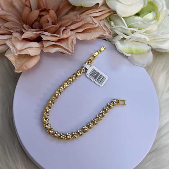 Crystal Heart And Gold Accent Tennis Bracelet NEW! - Picture 7 of 7
